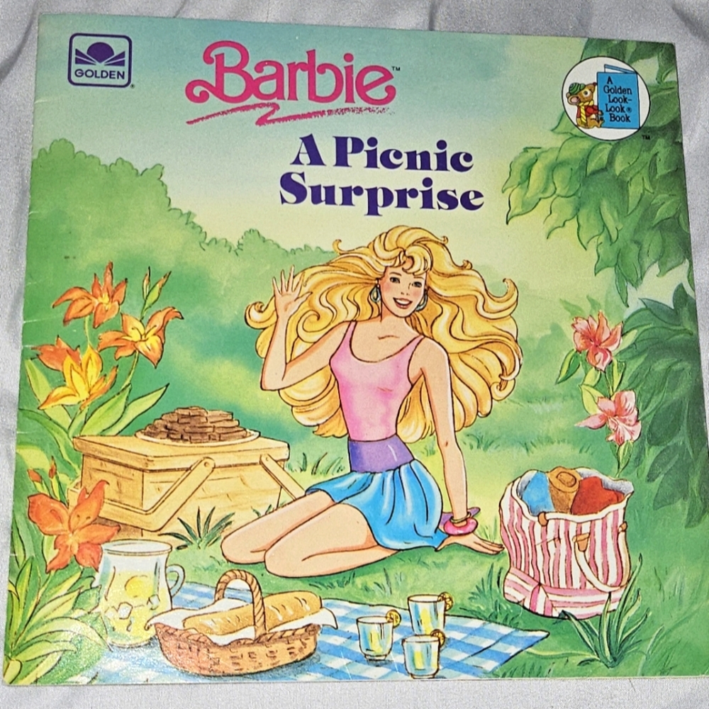VTG "Barbie: A Picnic Suprise' Golden Book, 1990